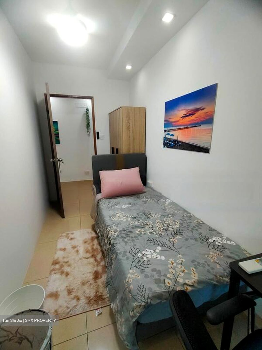 The Esparis (D18), Condominium #460526041